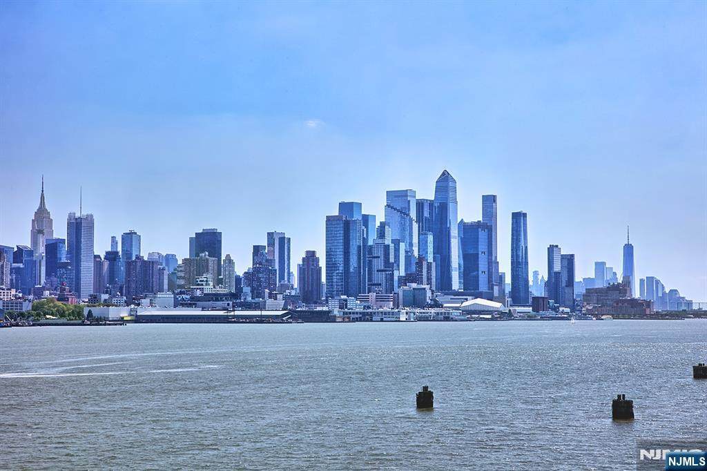 406 Newburgh Court - Photo 1