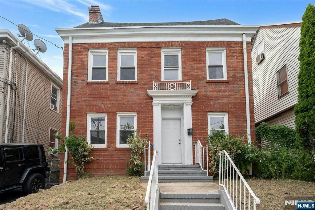 513 Sandford - Photo 1