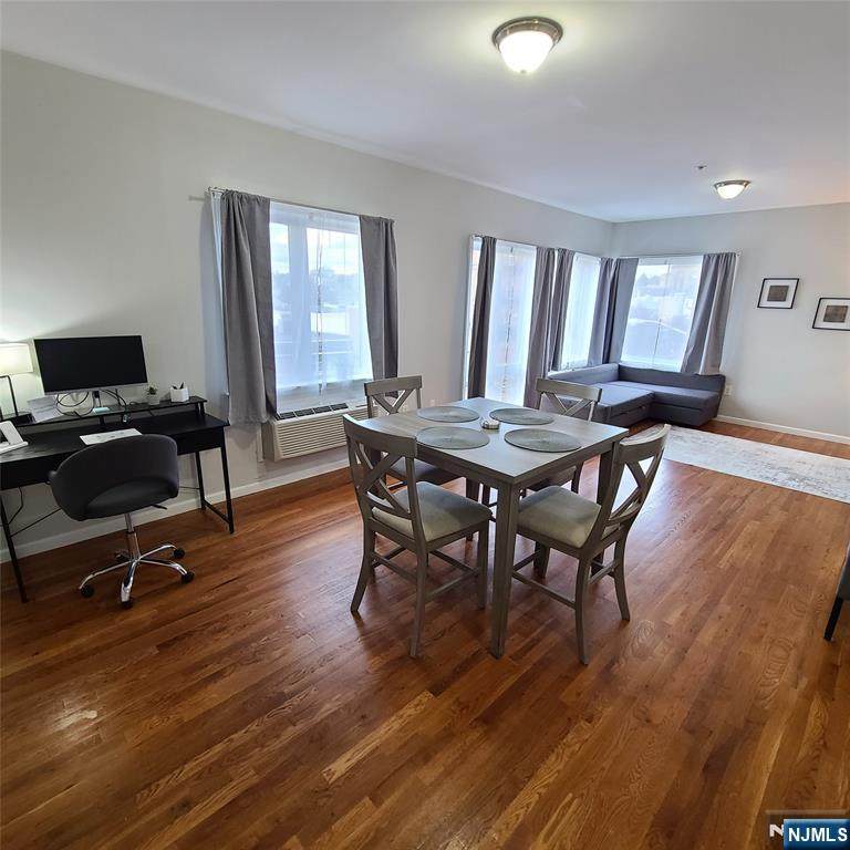 182 Anderson - Photo 1