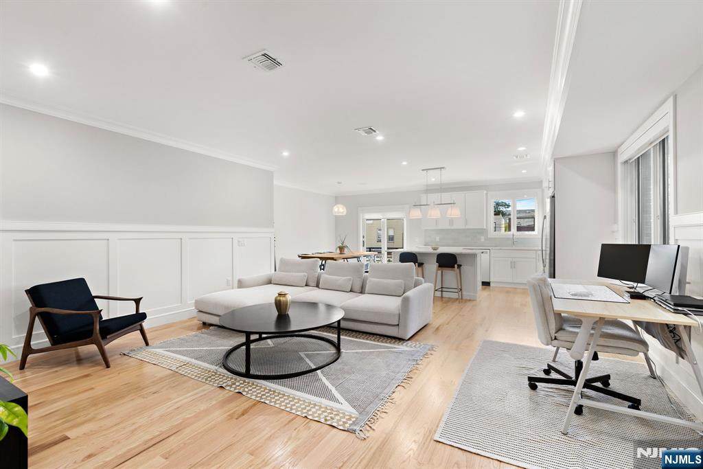 319 8th Street - Photo 1