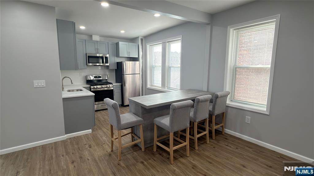 201 45th Street - Photo 1