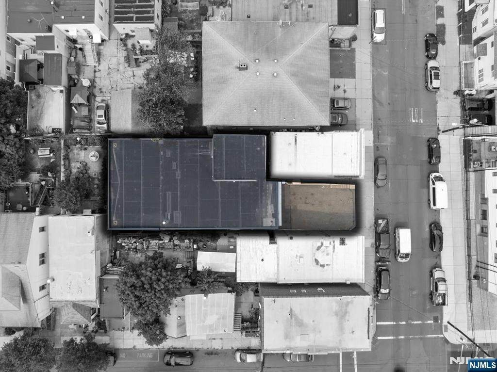 456 Walker Street - Photo 1