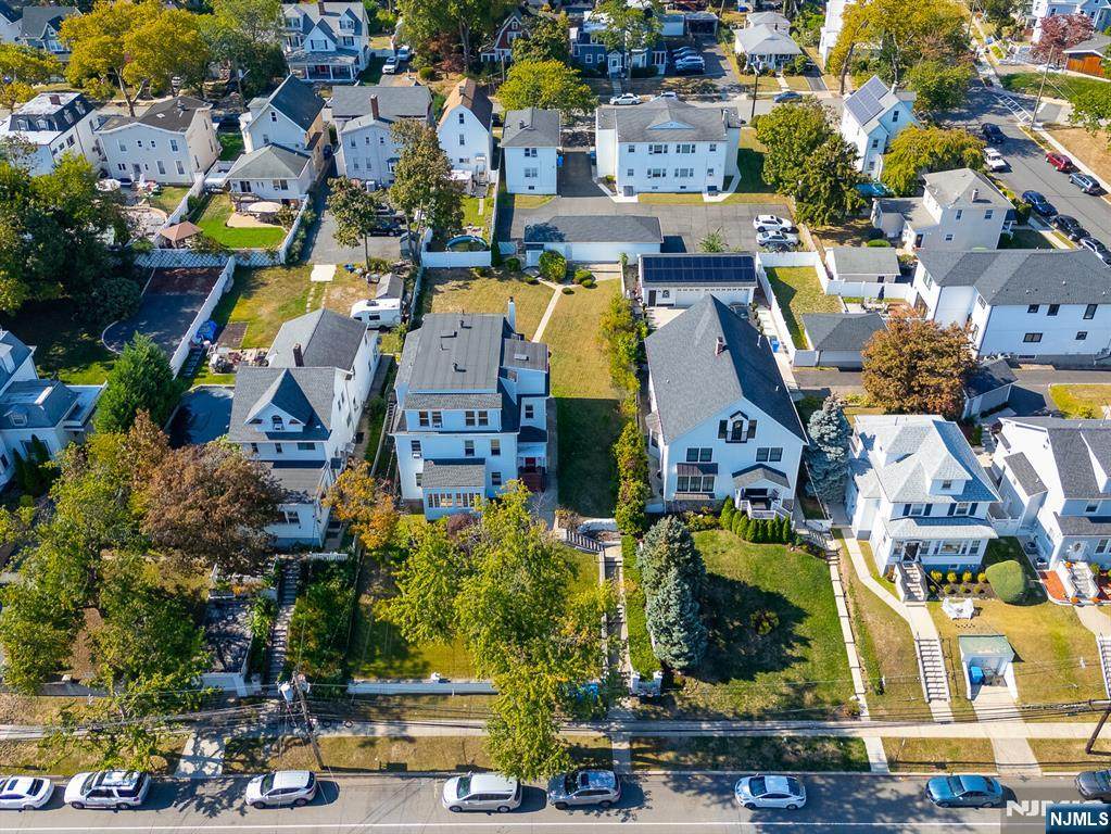 114 Orient Way - Photo 1