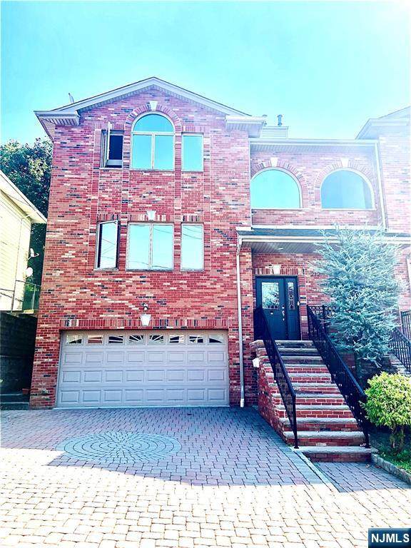 212 7th Street - Photo 1