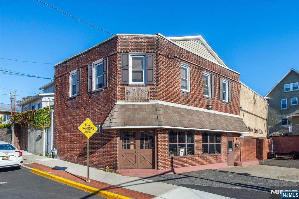 307 Paterson Avenue - Photo 1