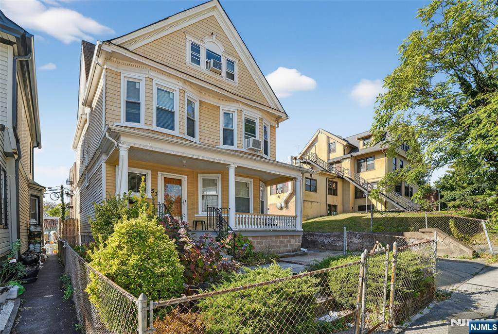 53 Wilcox Avenue - Photo 1