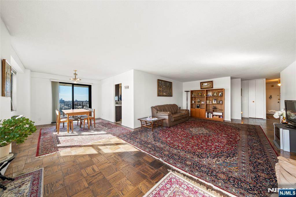 7855 Boulevard East - Photo 1