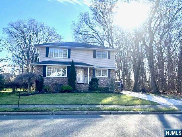 282 Falmouth - Photo 1