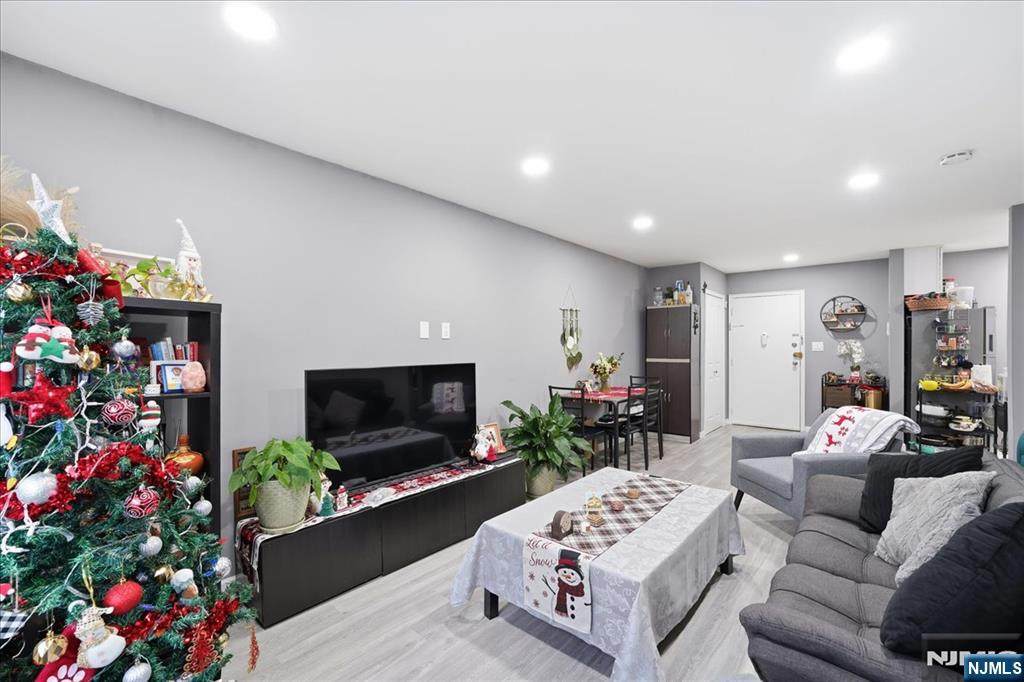 120 32nd Street - Photo 1