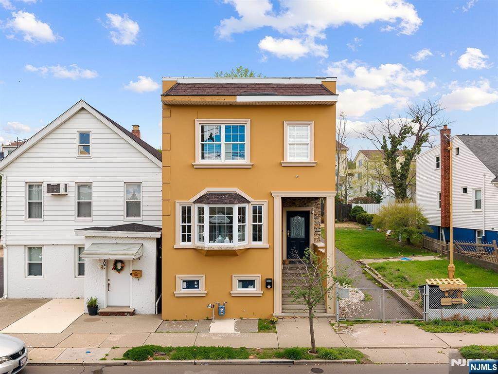280 Malcolm Avenue - Photo 1