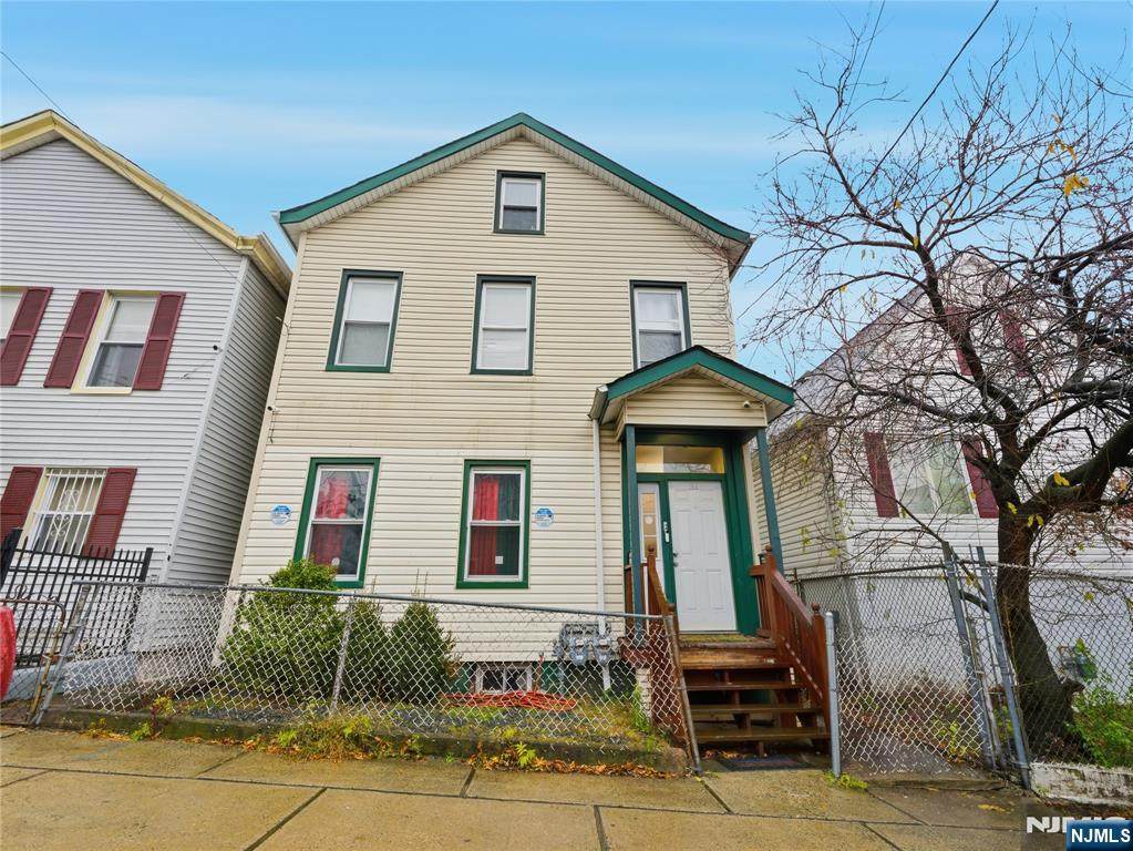 31 Dover Street - Photo 1