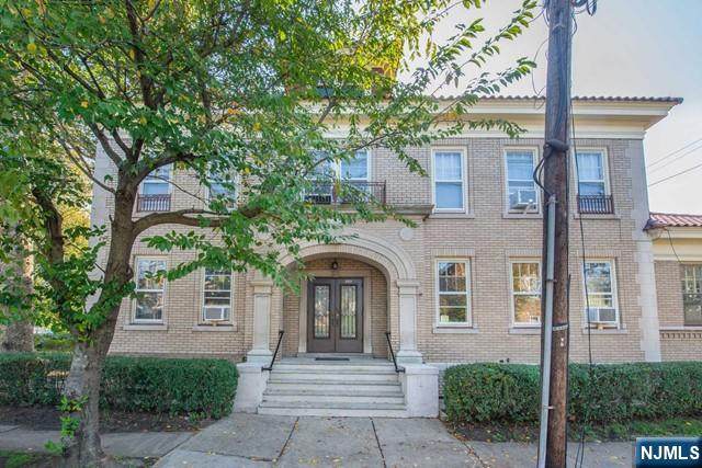 222 Westervelt - Photo 1