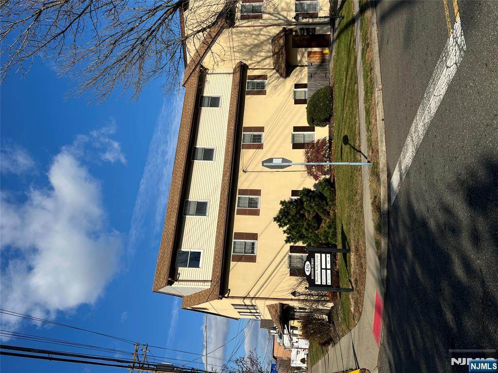 426 Hudson Street - Photo 1