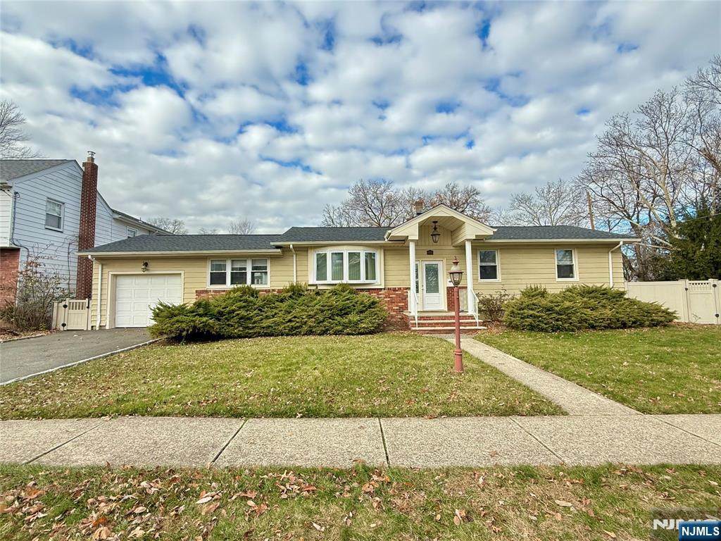 47 Funston - Photo 1