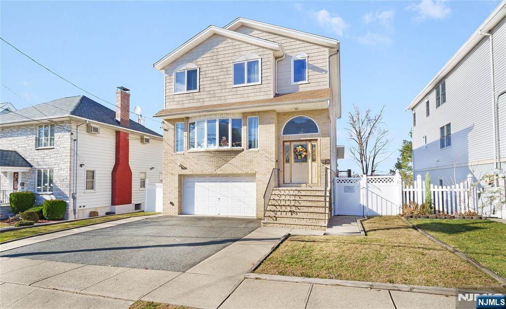 17 Pleasant Place - Photo 1