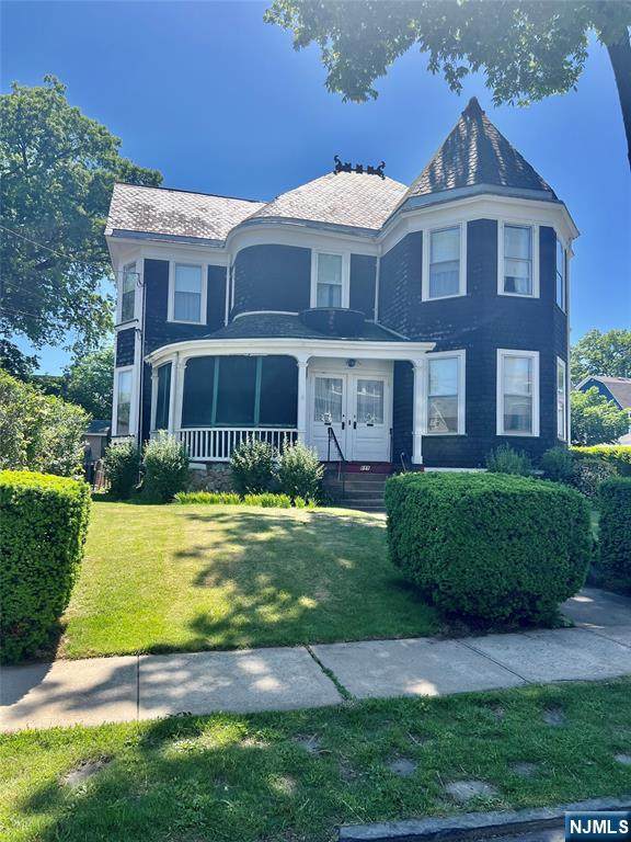 887-889 Degraw Avenue - Photo 1