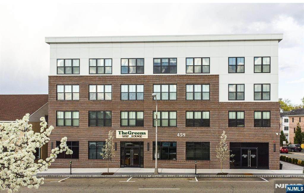 459 Bloomfield - Photo 1