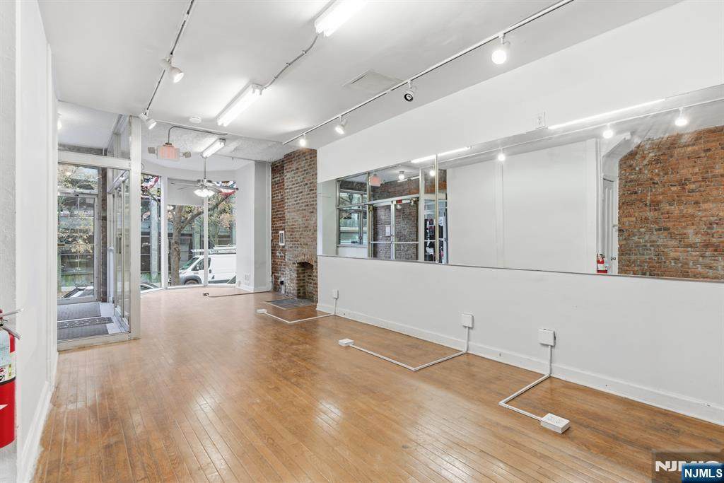 15 Warren Street - Photo 1