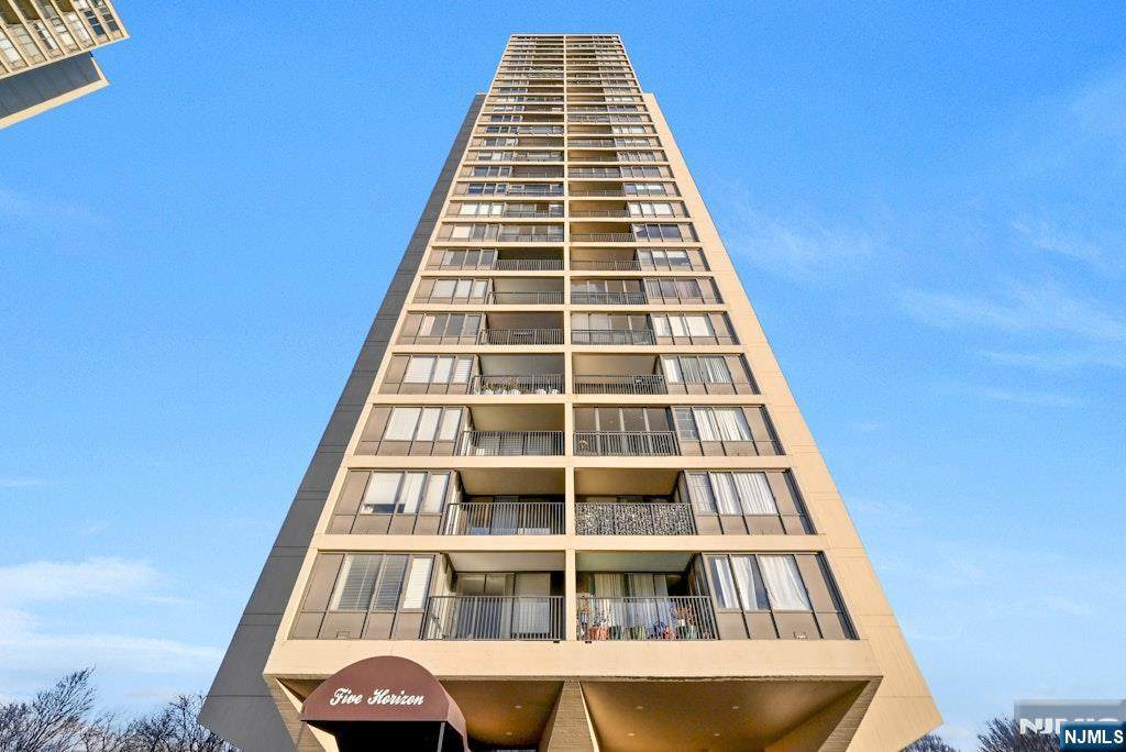 5 Horizon Road - Photo 1