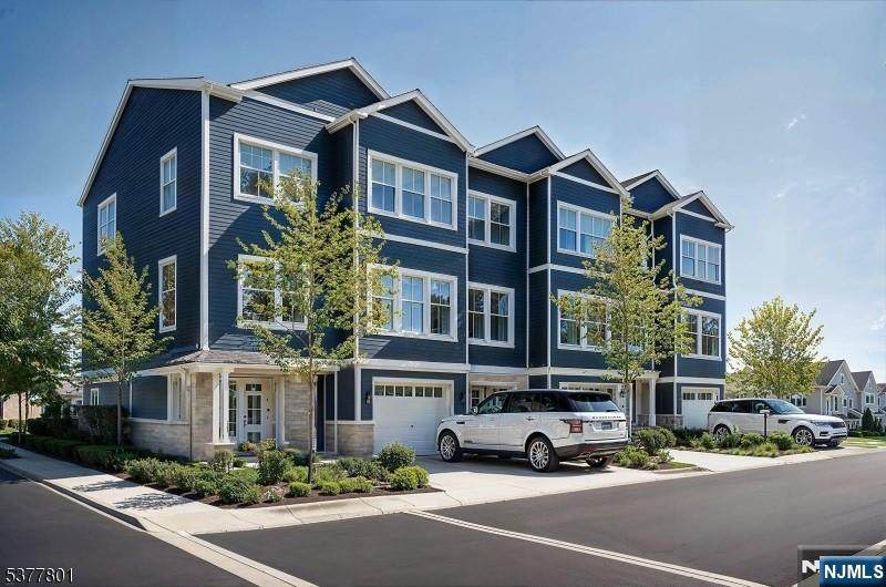 186 Canterbury Avenue - Photo 1