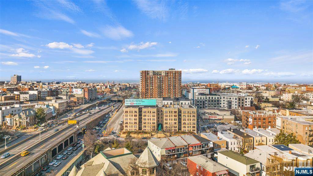 3315 Pleasant Avenue - Photo 1