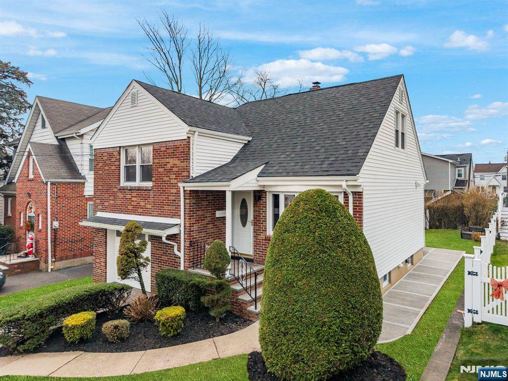 474 Sussex Road - Photo 1