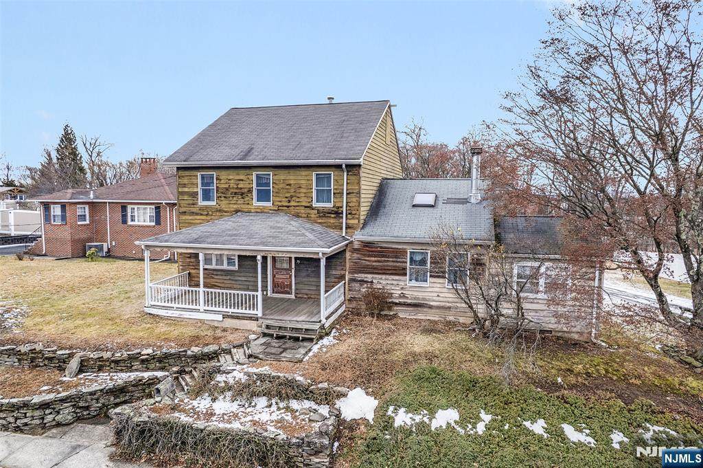 79 Fairfield Avenue - Photo 1