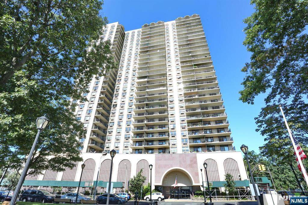 7855 Boulevard E - Photo 1