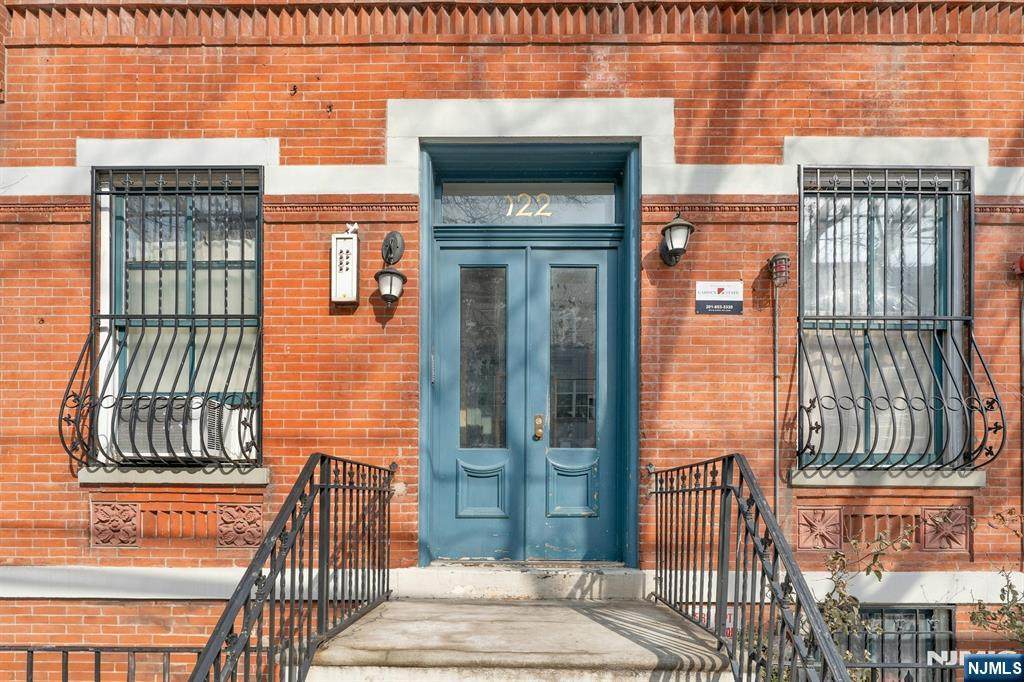 122 Bright Street - Photo 1