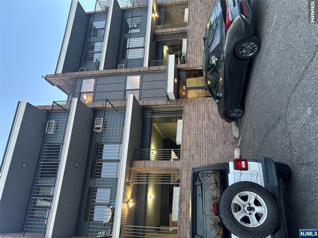 148 Undercliff - Photo 1