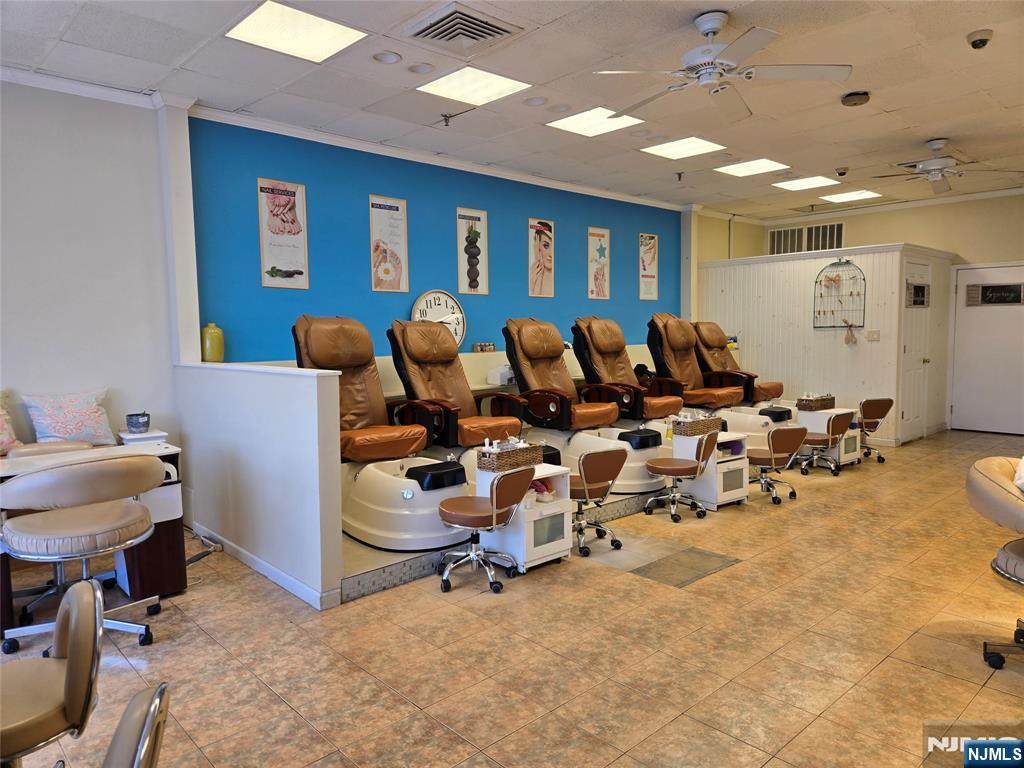 169 Union Boulevard - Photo 1