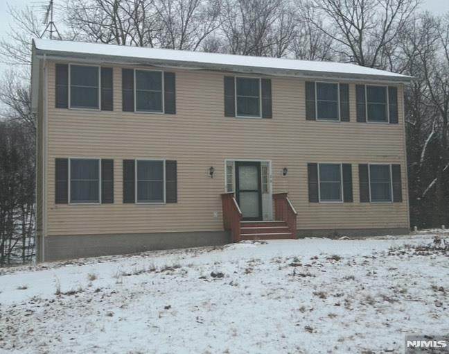 16 Crest Road - Photo 1