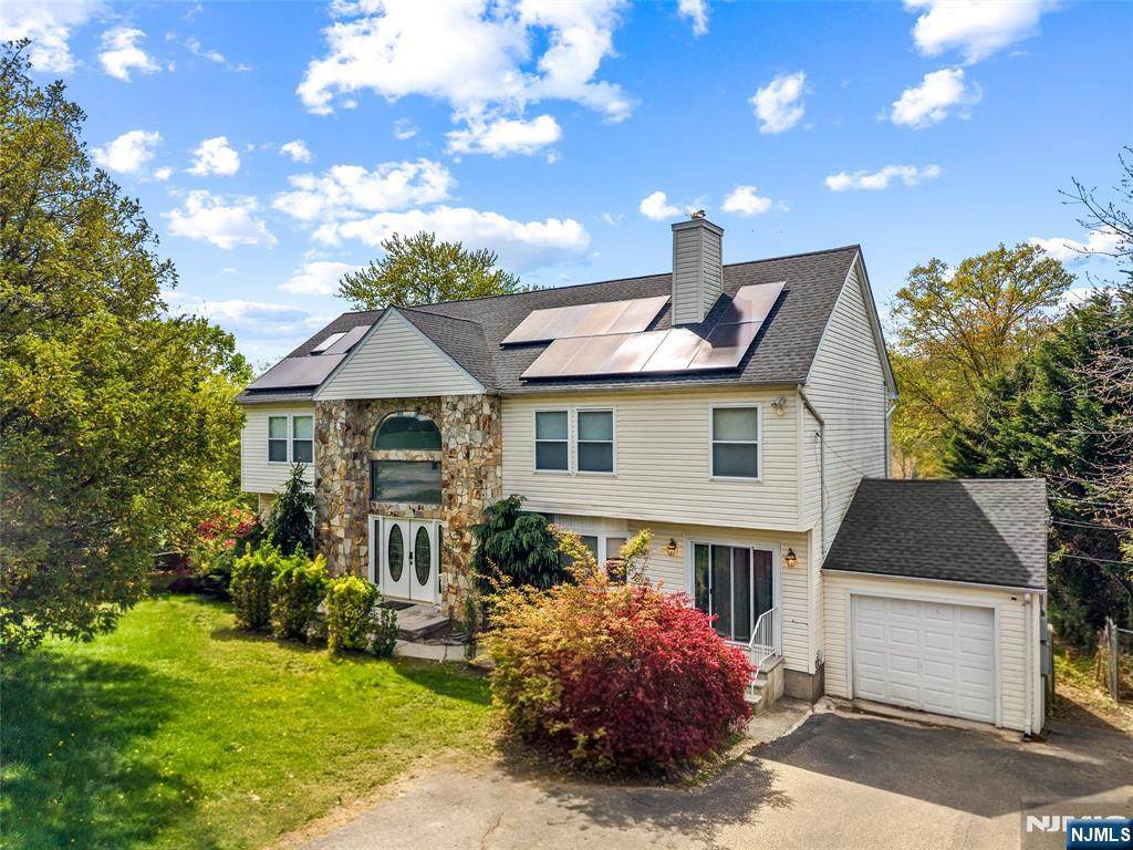 201 Newark Pompton Turnpike - Photo 1