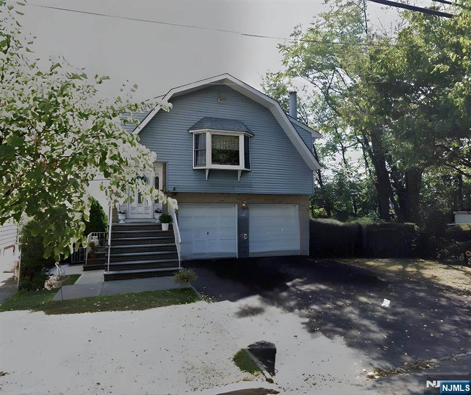 402 Farnham - Photo 1