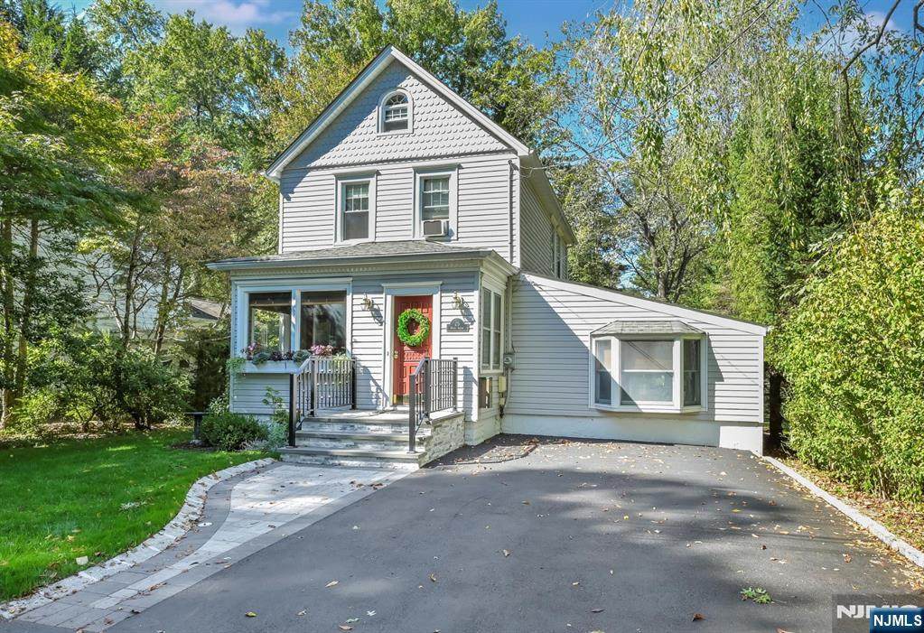 25 Maple Avenue - Photo 1