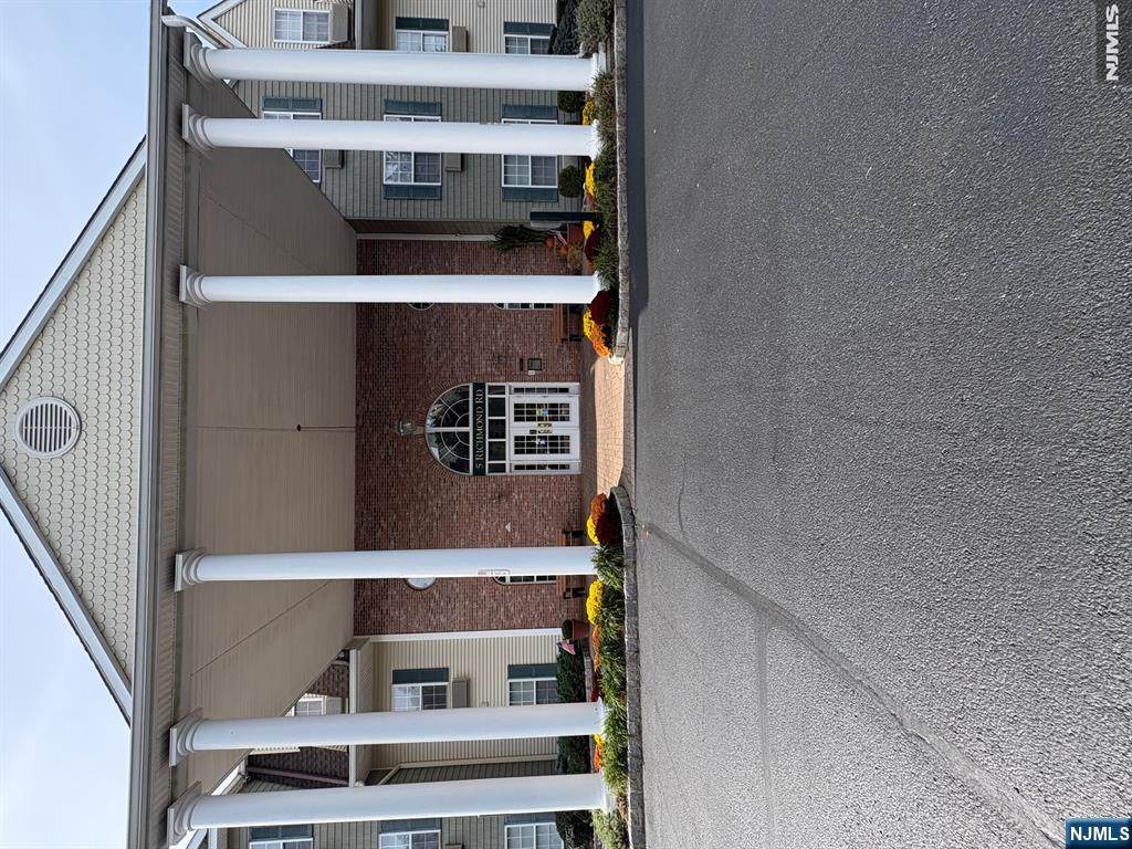 5415 Richmond Road - Photo 1