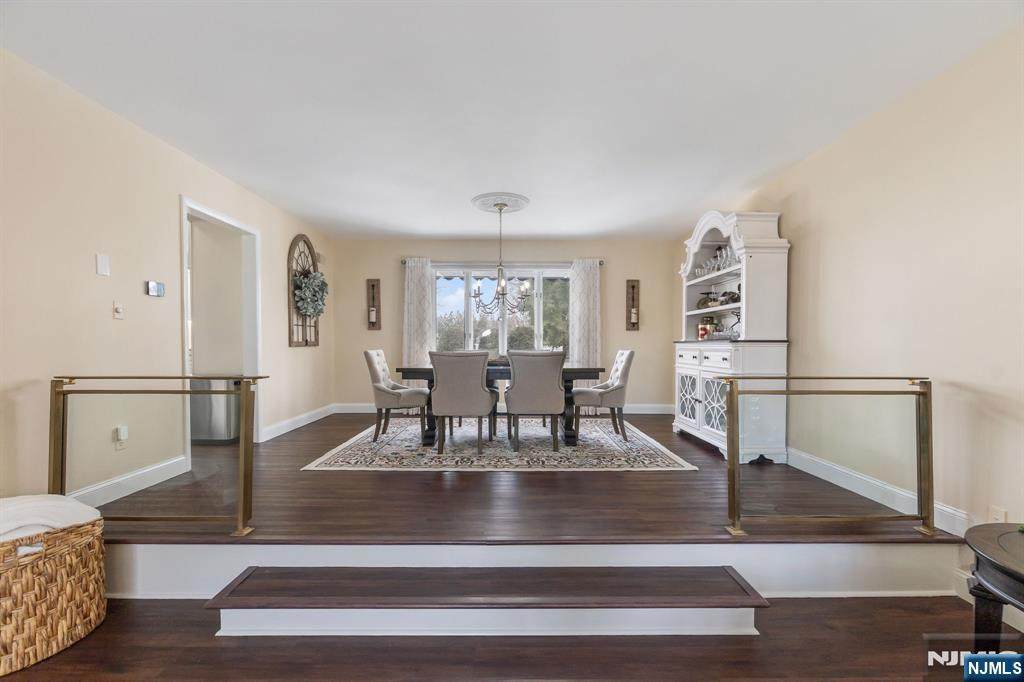 212 Burton Avenue - Photo 1