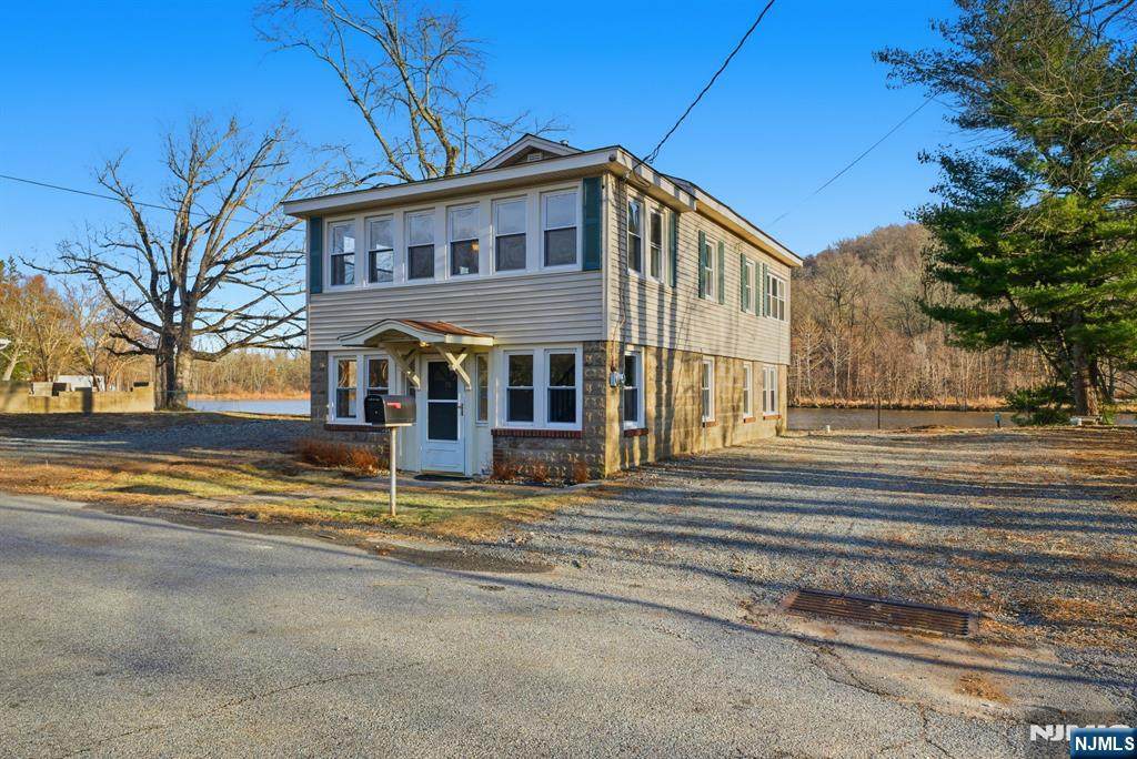 75 Lakeview - Photo 1