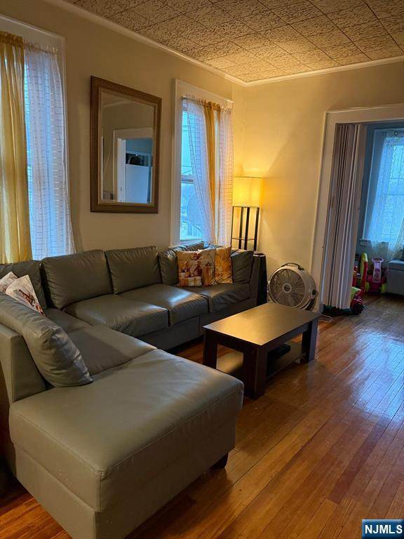 570 Forest - Photo 1
