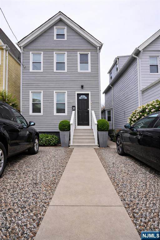 633 Thomas Boulevard - Photo 1