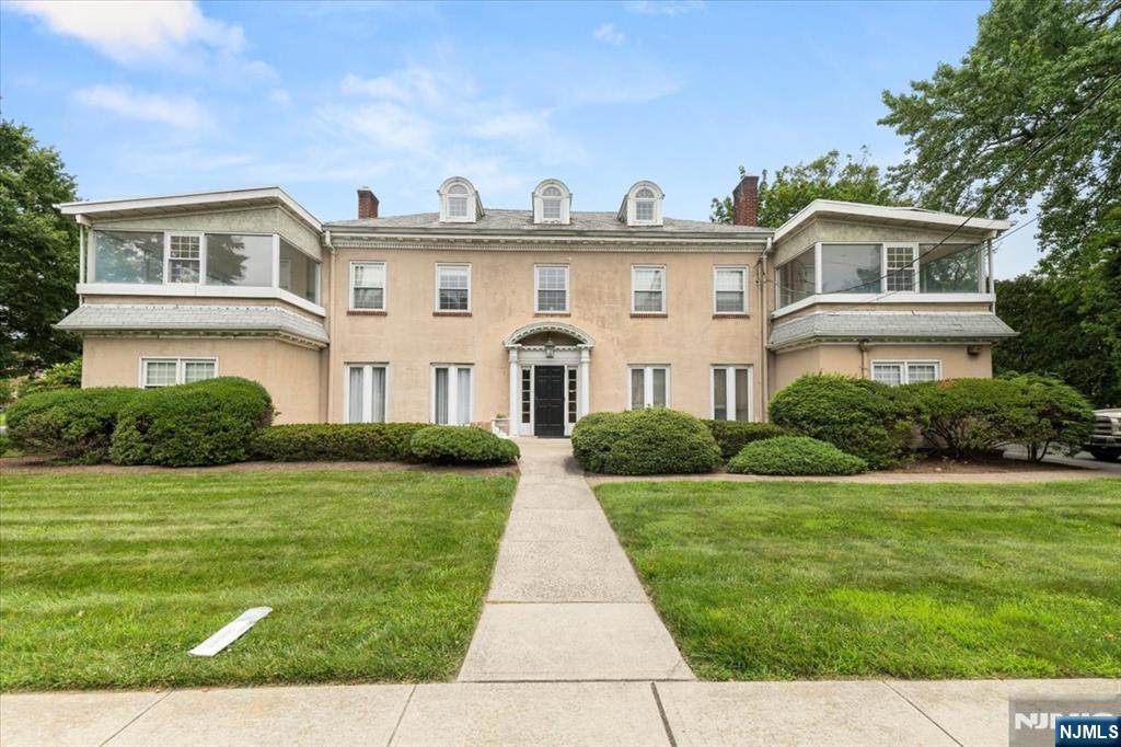 61 Glenwood Road - Photo 1