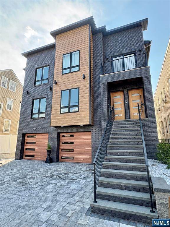 367 Devon - Photo 1