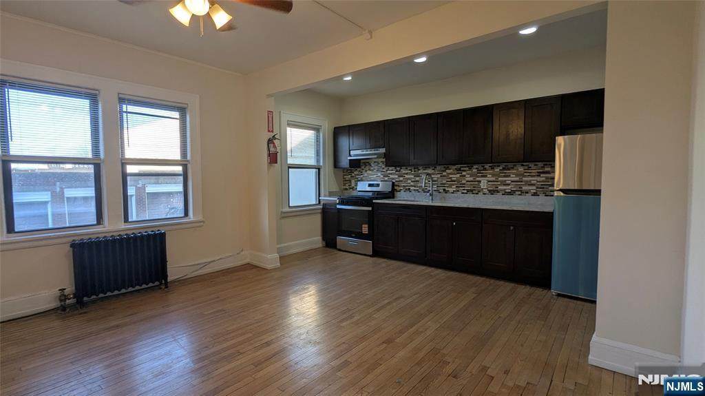 1025 Hoyt - Photo 1
