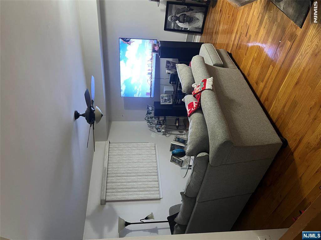306 Arsdale Terrace - Photo 1