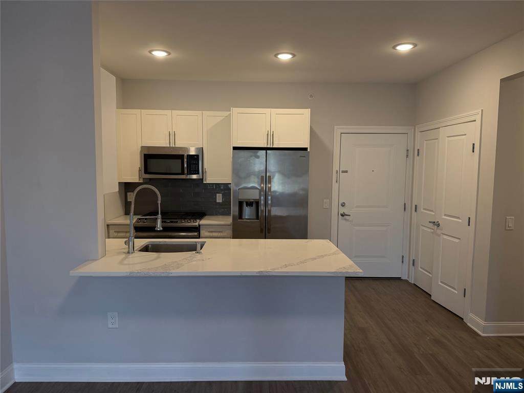 40 Park - Photo 1