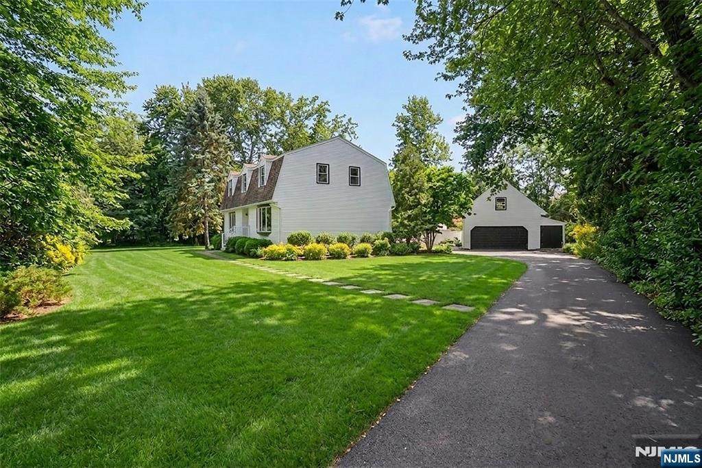 183 Wyckoff Avenue - Photo 1