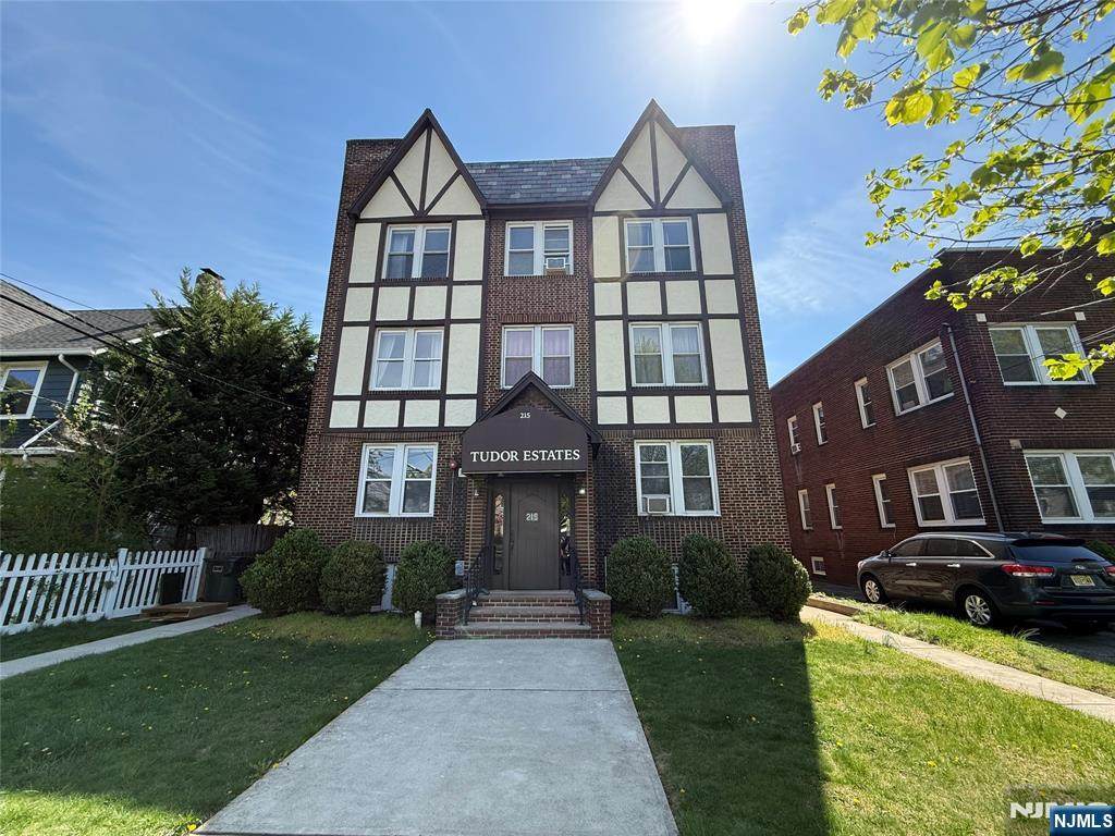 215 Orient - Photo 1
