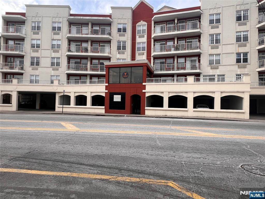 1100 River Road - Photo 1
