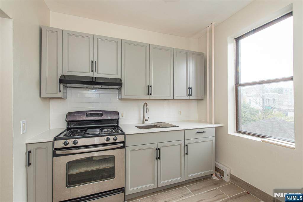 7111 Palisade - Photo 1