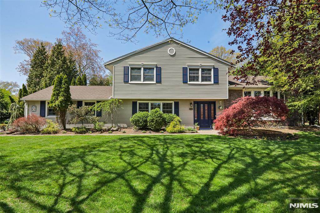 459 Ellis Place - Photo 1
